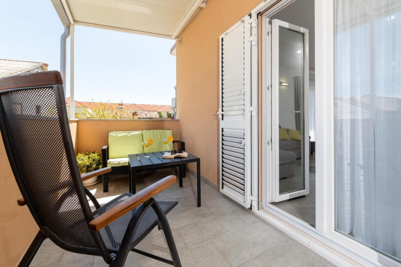 Apartment Vuletin Kaštela Exteriör bild